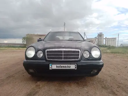 Mercedes-Benz E 230 1996 года за 3 000 000 тг. в Астана