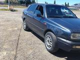 Volkswagen Vento 1993 года за 600 000 тг. в Тараз – фото 3