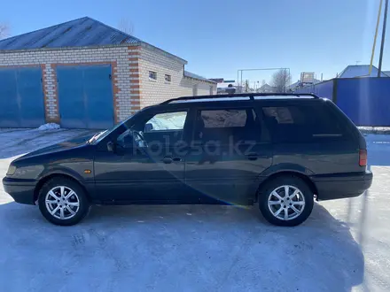 Volkswagen Passat 1997 года за 1 600 000 тг. в Актобе