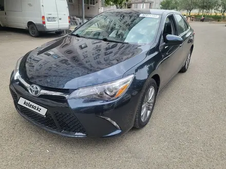 Toyota Camry 2015 года за 5 600 000 тг. в Атырау