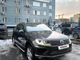 Volkswagen Touareg 2015 года за 15 000 000 тг. в Алматы – фото 2