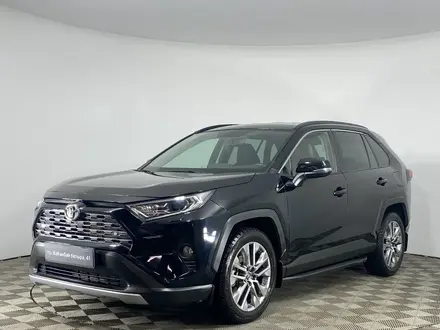 Toyota RAV4 2021 года за 16 990 000 тг. в Астана