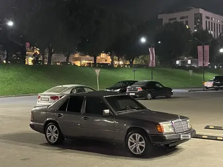 Mercedes-Benz E 220 1993 года за 1 500 000 тг. в Алматы – фото 7