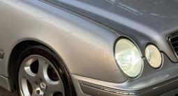 Mercedes-Benz E 280 2001 годаfor4 000 000 тг. в Алматы – фото 4