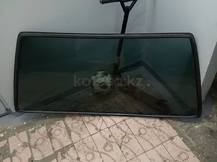 Лобовое стекло за 30 000 тг. в Алматы