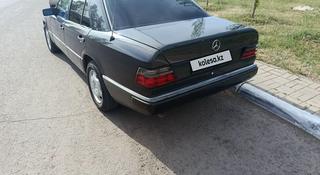 Mercedes-Benz E 200 1990 года за 1 400 000 тг. в Астана