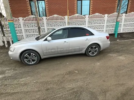 Hyundai Sonata 2007 года за 3 500 000 тг. в Шиели – фото 4