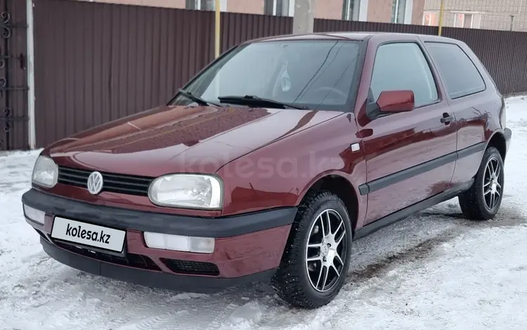 Volkswagen Golf 1997 года за 2 290 000 тг. в Караганда