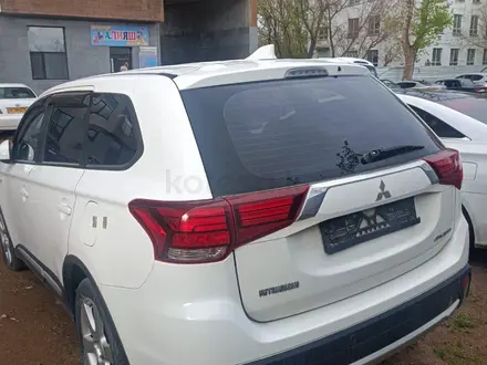 Mitsubishi Outlander 2019 года за 5 500 000 тг. в Алматы – фото 2