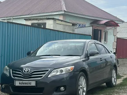 Toyota Camry 2010 года за 3 850 000 тг. в Актобе