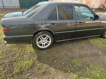 Mercedes-Benz E 280 1992 года за 1 600 000 тг. в Тараз – фото 8