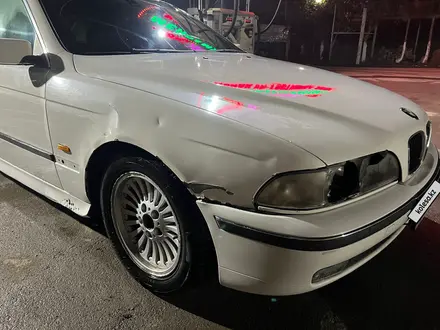 BMW 523 1996 года за 1 800 000 тг. в Алматы – фото 9