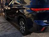 Toyota Highlander 2021 года за 25 000 000 тг. в Шымкент – фото 2