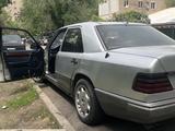 Mercedes-Benz E 260 1993 года за 900 000 тг. в Алматы – фото 5