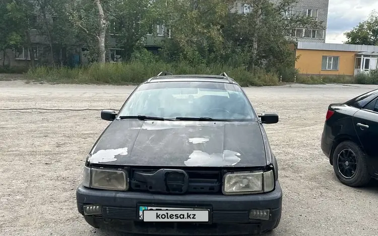 Volkswagen Passat 1991 года за 900 000 тг. в Семей