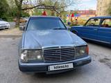 Mercedes-Benz E 200 1988 года за 1 100 000 тг. в Туркестан – фото 2