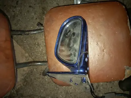 Зеркало правое мазда 626 кронас за 12 500 тг. в Караганда
