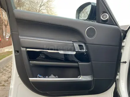 Land Rover Range Rover 2014 года за 29 500 000 тг. в Алматы – фото 20
