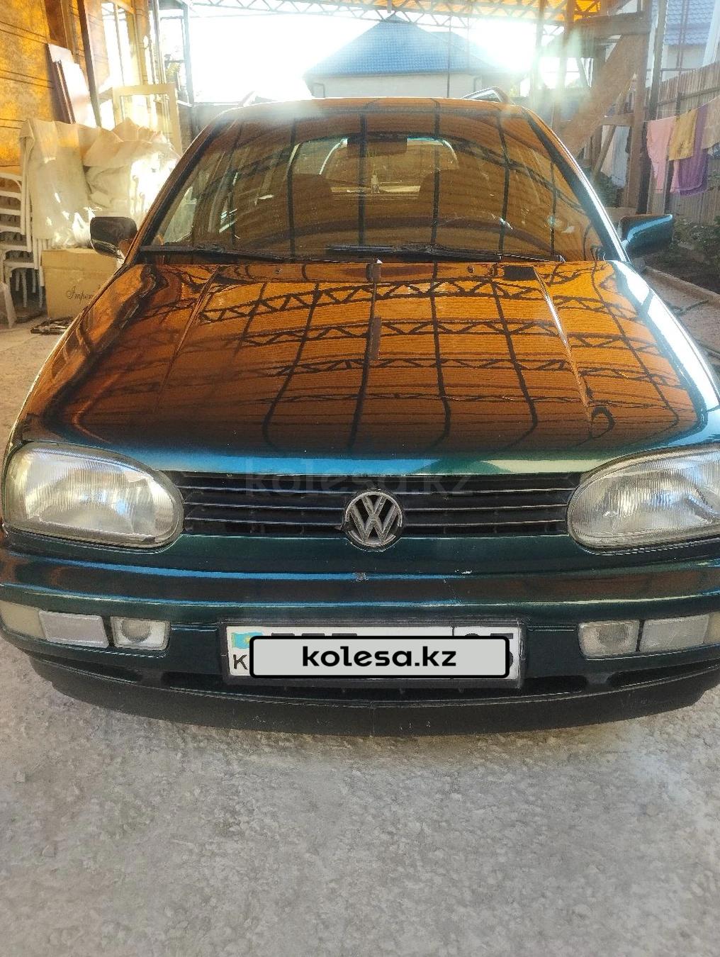 Volkswagen Golf 1997 г.