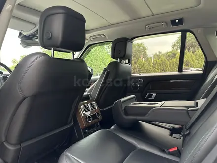 Land Rover Range Rover 2018 года за 33 500 000 тг. в Алматы – фото 17