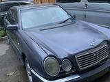 Mercedes-Benz E 280 1996 годаfor1 300 000 тг. в Астана