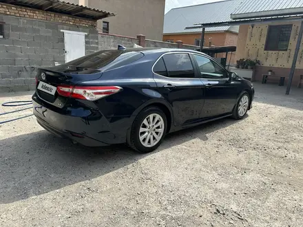 Toyota Camry 2018 года за 13 000 000 тг. в Алматы – фото 3