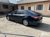 Toyota Camry 2018 года за 13 000 000 тг. в Алматы – фото 5