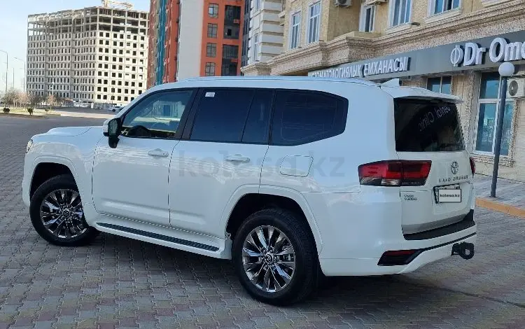 Toyota Land Cruiser 2022 года за 50 500 000 тг. в Актау