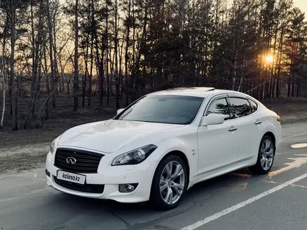 Infiniti Q70 2014 года за 10 000 000 тг. в Астана