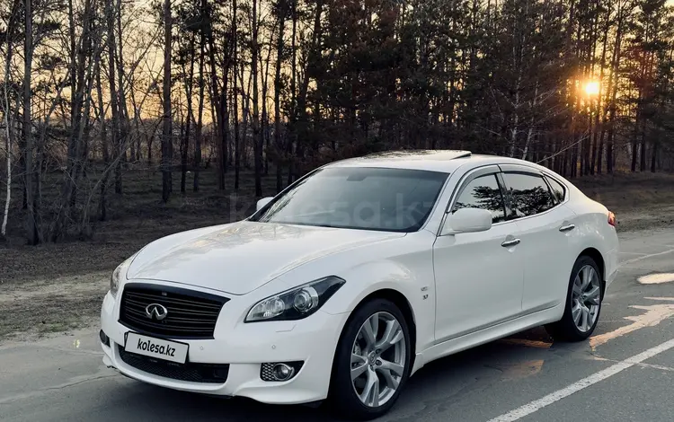 Infiniti Q70 2014 года за 10 000 000 тг. в Астана