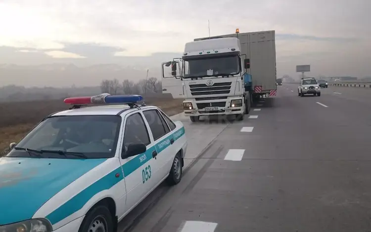 Перевозка спец техники, крупногабаритных и тяжеловесных грузов в Алматы