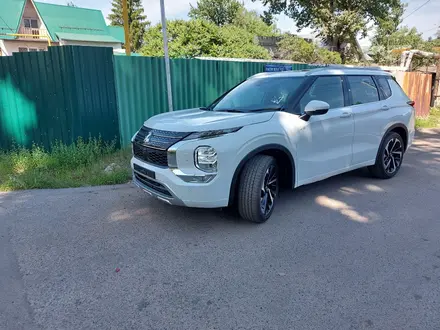 Mitsubishi Outlander 2023 года за 19 800 000 тг. в Алматы – фото 13