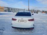 Hyundai Accent 2020 года за 9 200 000 тг. в Уральск – фото 2