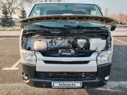 Toyota Hiace 2014 года за 9 900 000 тг. в Алматы – фото 16