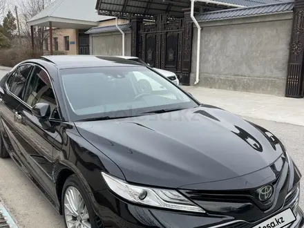 Toyota Camry 2019 года за 16 200 000 тг. в Шымкент – фото 3