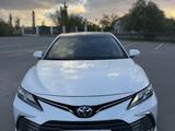 Toyota Camry 2023 года за 13 800 000 тг. в Кызылорда – фото 4