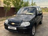 Chevrolet Niva 2013 года за 2 600 000 тг. в Айтеке би – фото 4