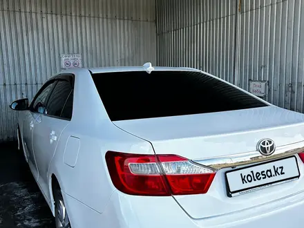 Toyota Camry 2014 года за 8 800 000 тг. в Зайсан – фото 6