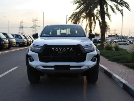 Toyota Hilux 2024 года за 26 500 000 тг. в Алматы – фото 2