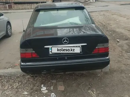 Mercedes-Benz E 200 1995 года за 1 800 000 тг. в Павлодар – фото 5