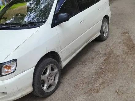 Toyota Ipsum 1997 года за 2 800 000 тг. в Тараз