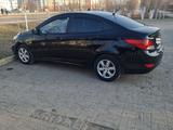 Hyundai Solaris 2012 года за 2 500 000 тг. в Актобе – фото 3