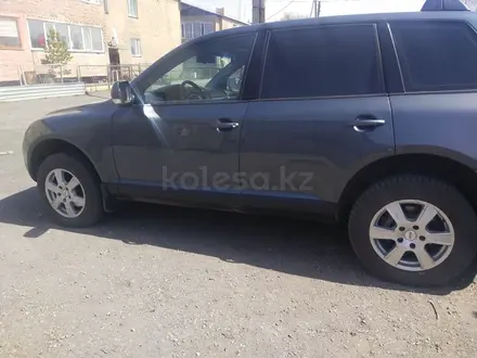 Volkswagen Touareg 2003 года за 6 500 000 тг. в Караганда – фото 2