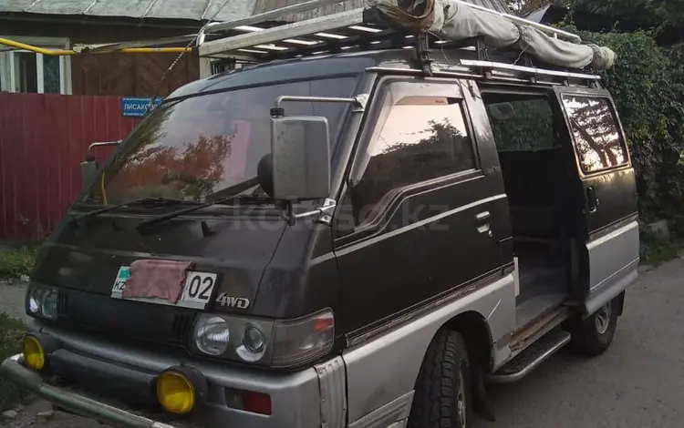 Mitsubishi Delica 1992 годаүшін2 200 000 тг. в Алматы