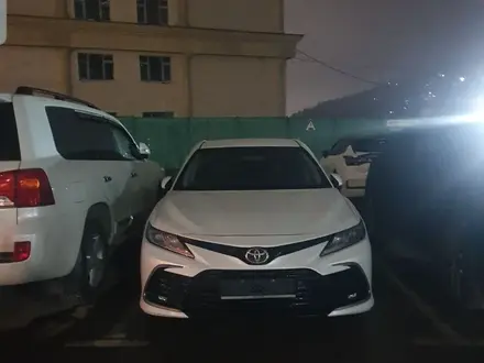 Toyota Camry 2021 года за 14 500 000 тг. в Кызылорда – фото 2