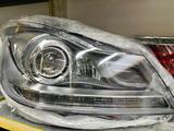 Передние фары Mercedes — Benz W204 рестайлинг за 1 000 тг. в Алматы – фото 2