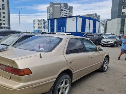 Toyota Camry 1998 года за 2 800 000 тг. в Семей – фото 5