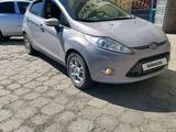 Ford Fiesta 2012 года за 3 600 000 тг. в Атырау – фото 2