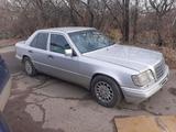 Mercedes-Benz E 280 1993 года за 2 700 000 тг. в Караганда – фото 3