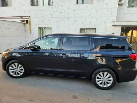 Kia Sedona 2015 года за 7 000 000 тг. в Актобе – фото 10